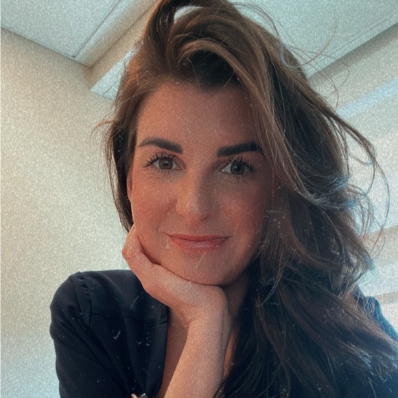 Meet your Posher, Cady - Picture 2 of 2